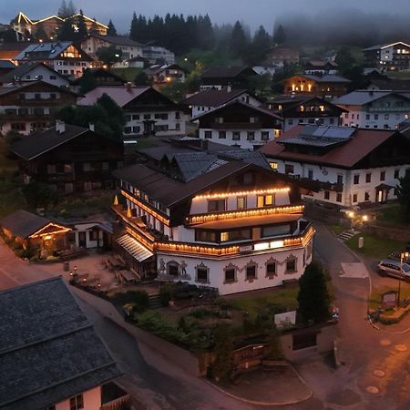 Hotel Edelweiß Garni Berwang Extérieur photo