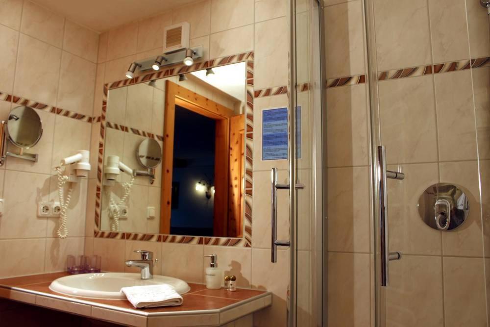 Hotel Edelweiß Garni Berwang Extérieur photo