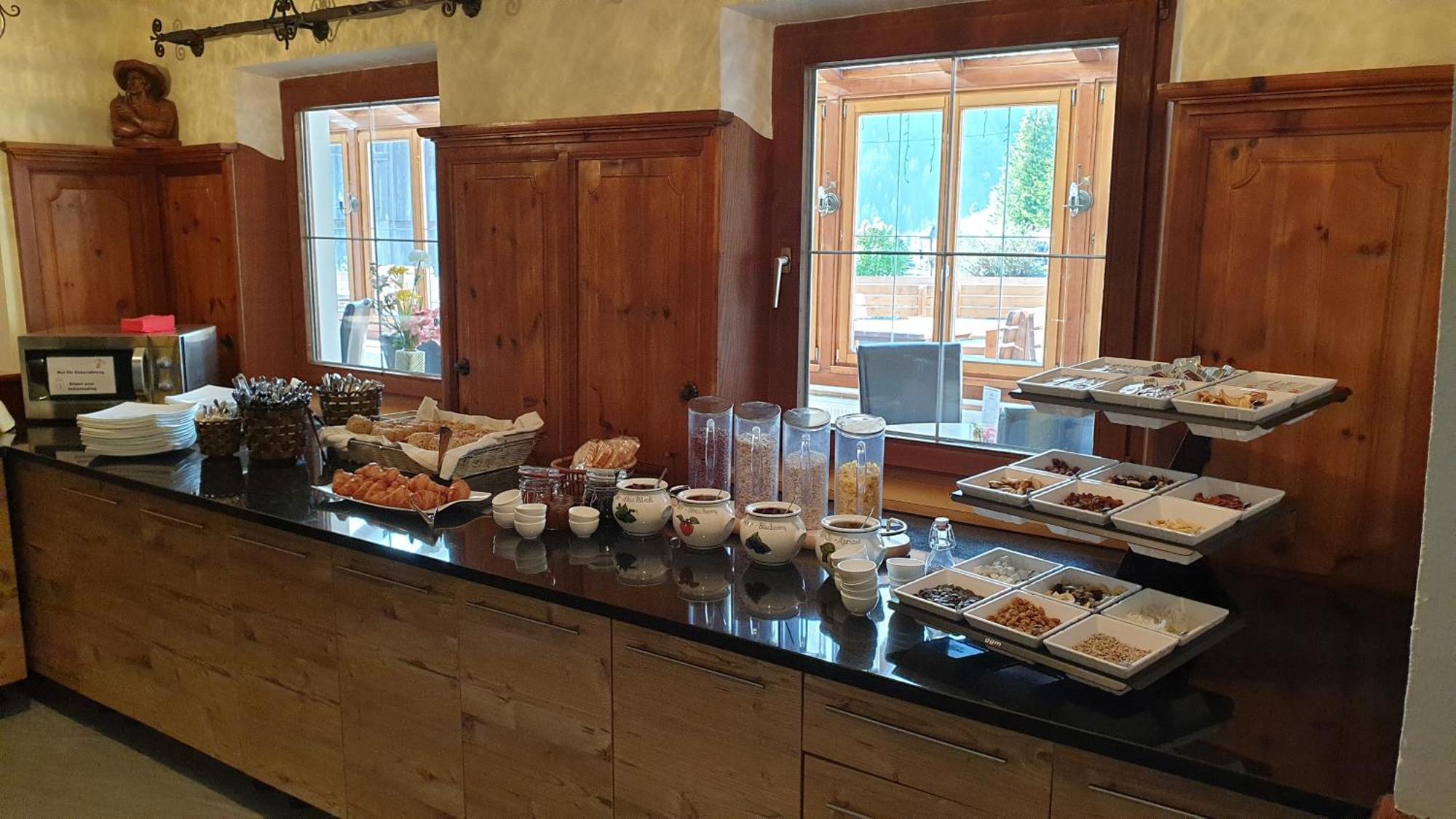 Hotel Edelweiß Garni Berwang Extérieur photo