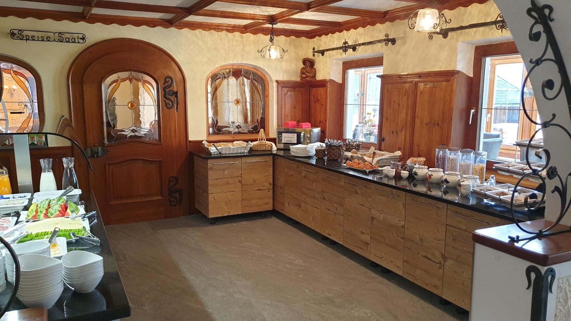 Hotel Edelweiß Garni Berwang Extérieur photo