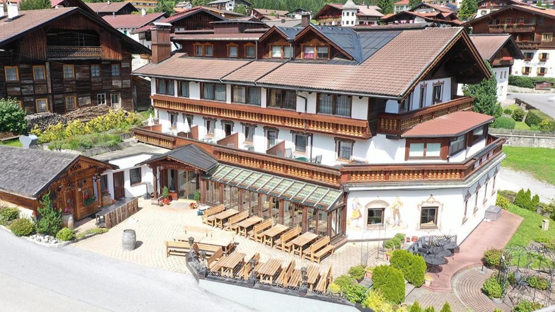 Hotel Edelweiß Garni Berwang Extérieur photo