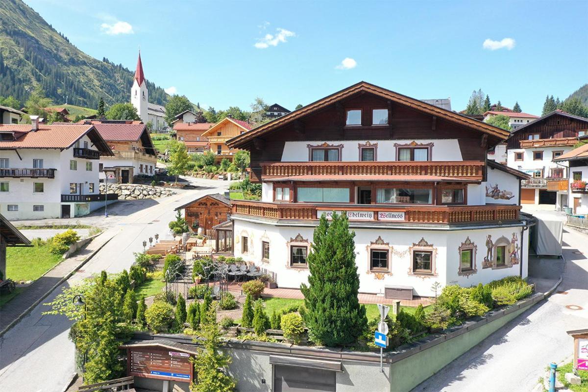 Hotel Edelweiß Garni Berwang Extérieur photo
