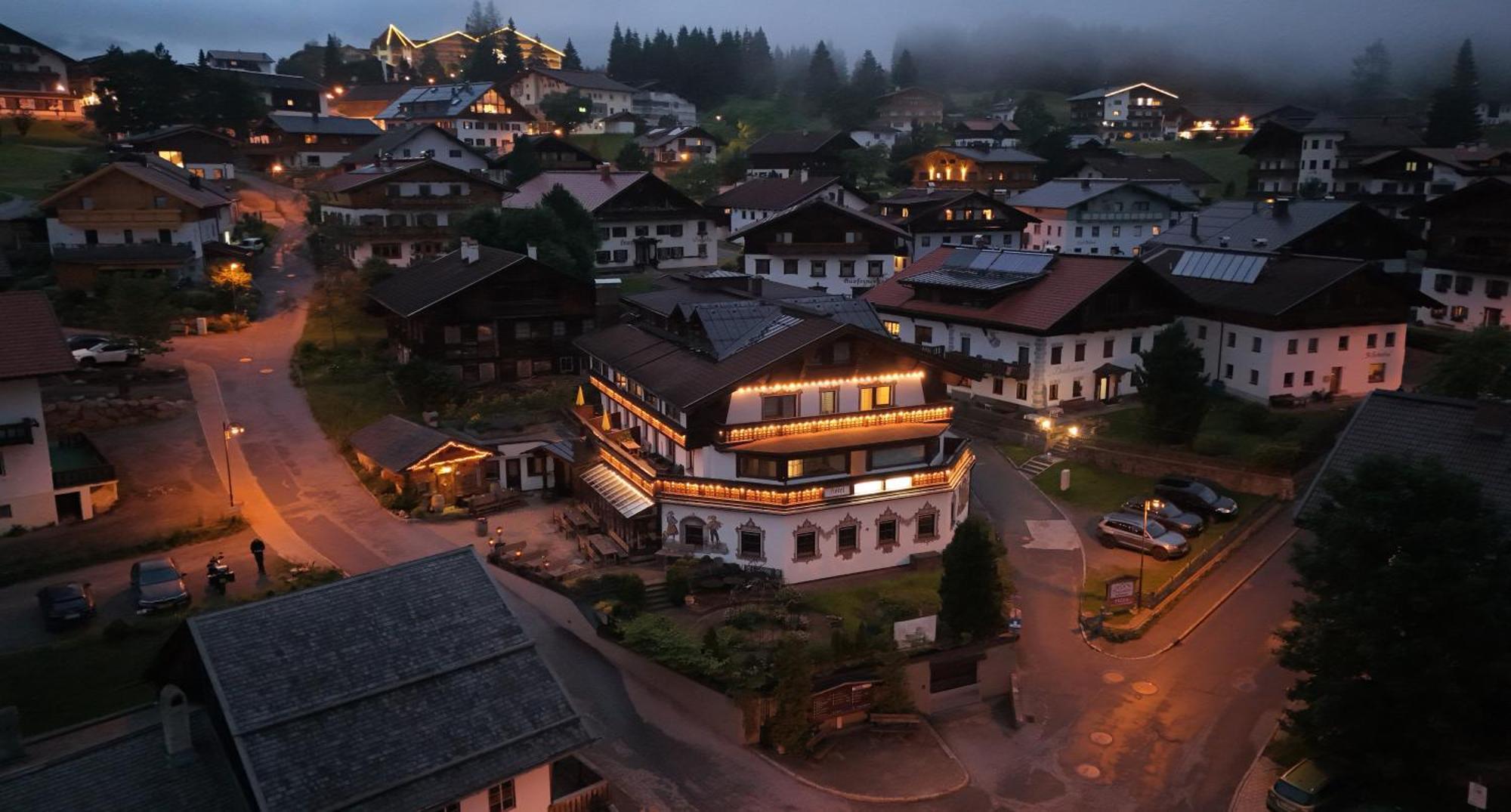 Hotel Edelweiß Garni Berwang Extérieur photo
